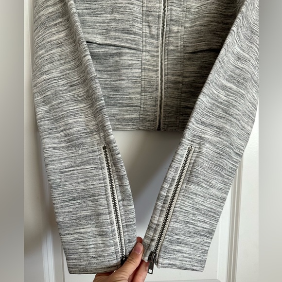 Fabletics Crop Jacket - Picture 7 of 10